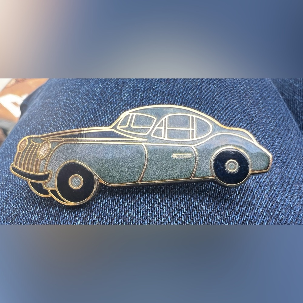 Jaguar car XK120. (I think) vintage sports car pin. Isle of Skye.